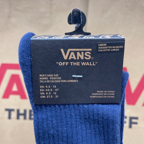 VANS "Off The Wall" socks 
New with the tag authentic Vans socks (1 pair) - Picture 9 of 16